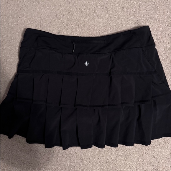 lululemon athletica Dresses & Skirts - lululemon athletica Black Tiered Mini Skirt